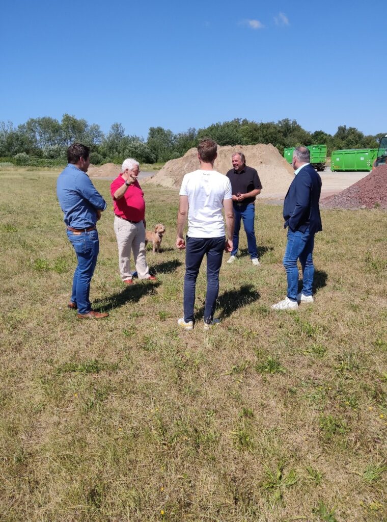 Ortsbegehung auf dem Informagelände